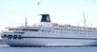 Italian cruise ship fires on Somali pirates
