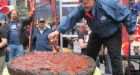 Canadian chef grills 268-kilo burger