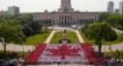 Thousands of Winnipeggers form 'living' Canadian flag